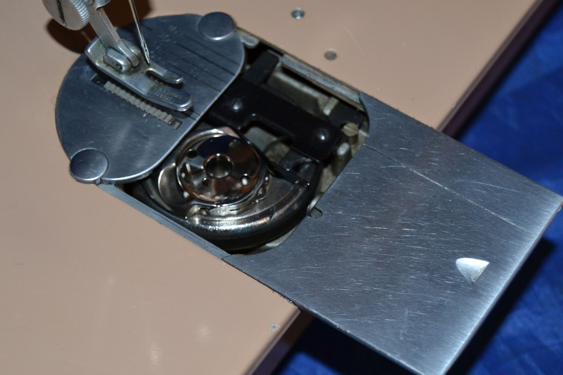 SINGER 404 SLANT NEEDLE SEWING MACHINE SERVICED READY TO SEW